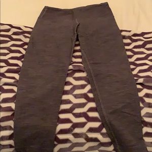 Lululemon crop lot size 2
